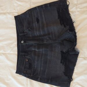Black denim distressed American Eagle mom short size 8. Excellent condition